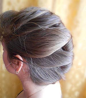 coiffure d'entreprise pour les cheveux moyens